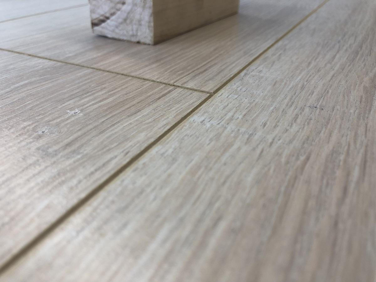 Ламинат "SunFloor" 8/32 4V Дуб Самоа 33 (1380*193*8 мм) — купить в Москве