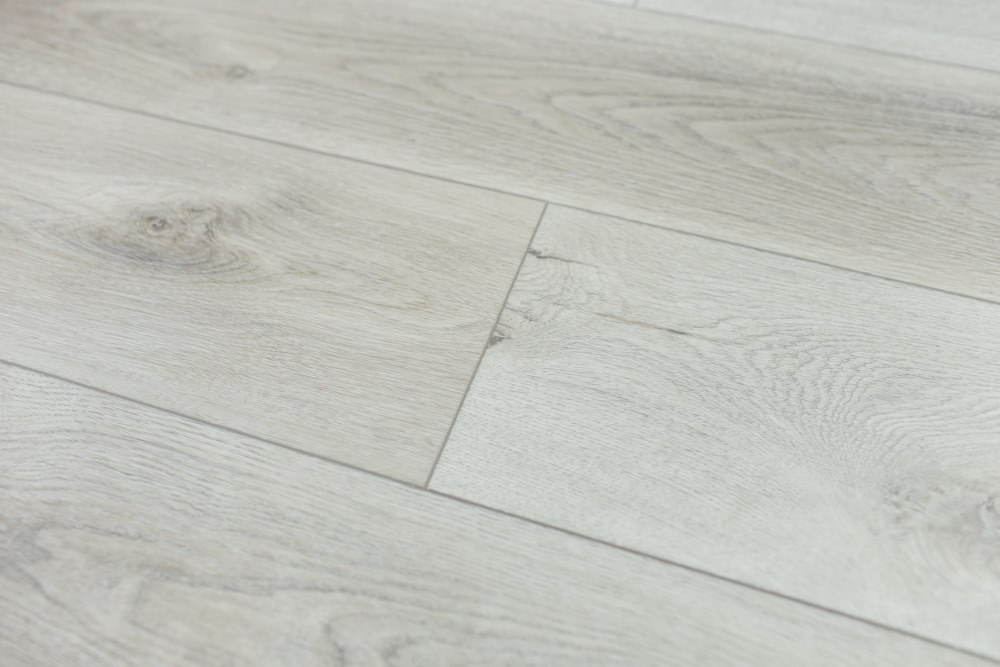 Замковая ПВХ плитка "Art Tile" Дуб Эдинбург (1200*183*6 мм) — купить в Москве