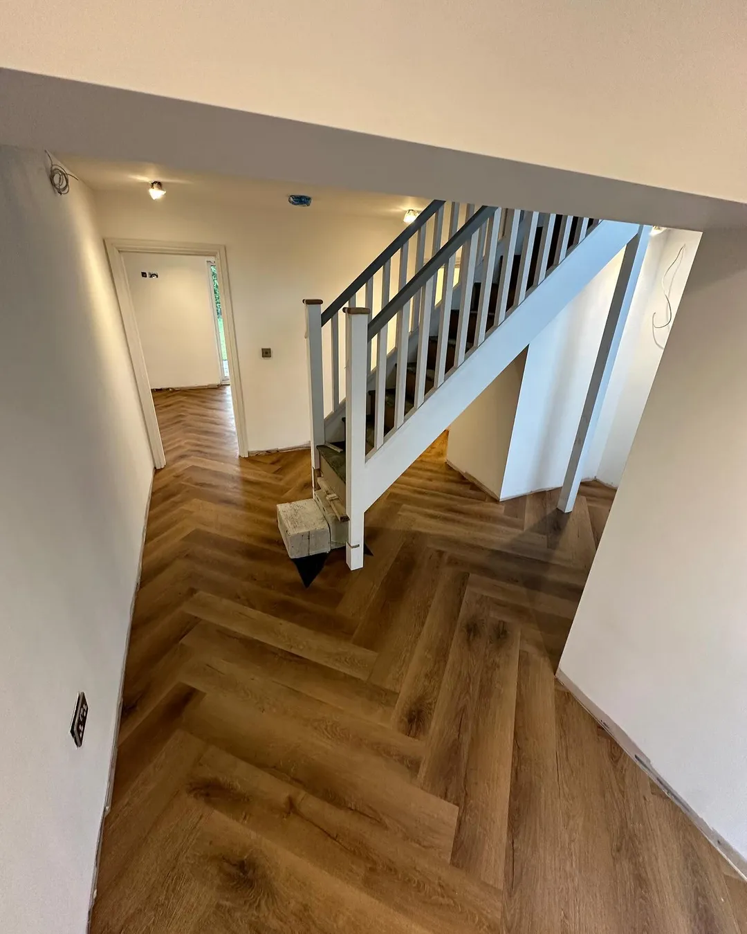 Кварцвиниловая плитка "Invictus" Royal Oak Mocca (406*102*2мм) — купить в Москве