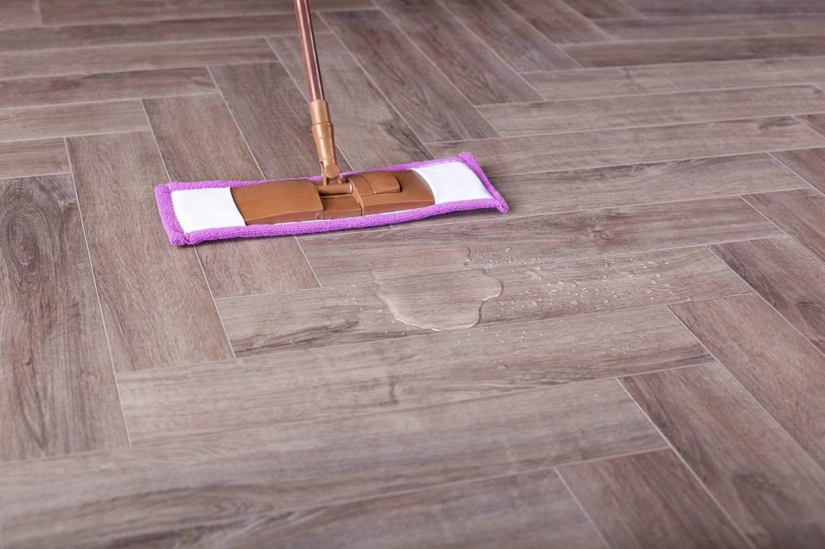 Замковая ПВХ плитка "Aberhof" Carmelita 1862 (615*123*5 мм) — купить в Москве