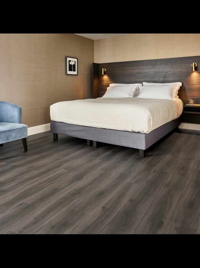 Замковая ПВХ плитка Tradition Oak 890 (1251*189*5 мм) — купить в Москве