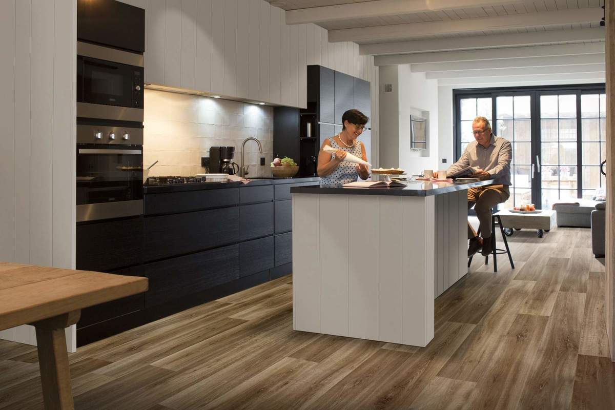 Замковая ПВХ плитка "Berry Alloc" Pureclick 55 LIME OAK 966D (204*1326*5 мм) — купить в Москве